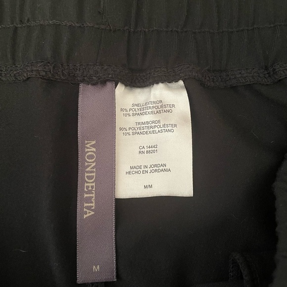 Mondetta woman’s Black Bermuda shorts, Medium, elastic waist with drawstring - Picture 3 of 7